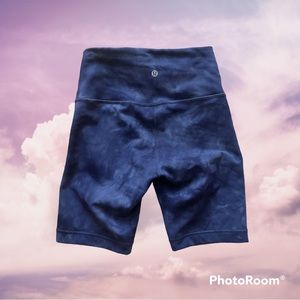 Lululemon Wundertrain High-Rise Short 8"